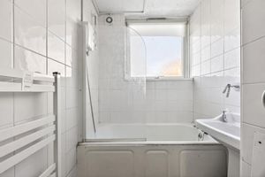 Photo 7- click for photo gallery